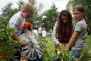 Kinderen claimen braakliggend terrein